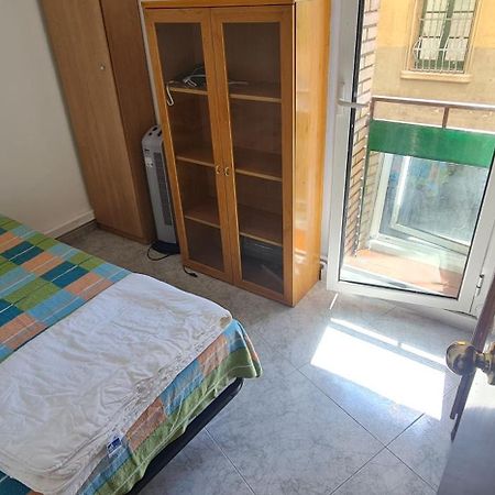 Sunny Room In A Shared Apartment In Rubí Exterior foto